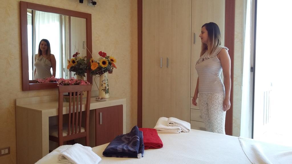 Hotel Condor Milano Marittima Exterior foto