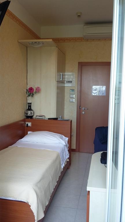 Hotel Condor Milano Marittima Exterior foto