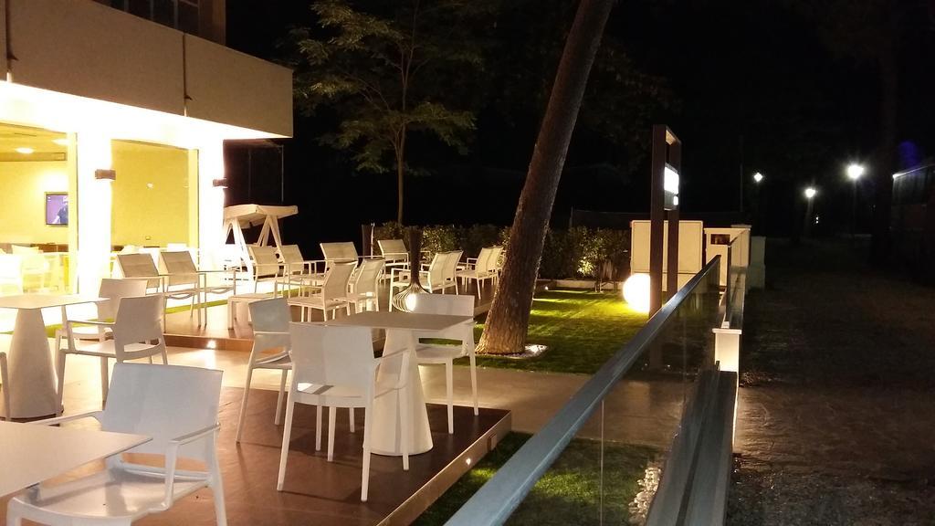 Hotel Condor Milano Marittima Exterior foto